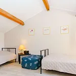Climatisée 3 Pièces Pour 4 Pers., Avec Wifi, Parking Et Piscine - Proche - Fr-1-409-93 * Gruissan