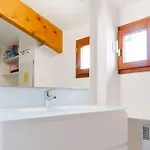 Villa Climatisée 3 Pièces Pour 4 Pers., Avec Wifi, Parking Et Piscine - Proche - Fr-1-409-93 *
