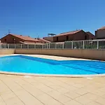 Climatisée 3 Pièces Pour 4 Pers., Avec Wifi, Parking Et Piscine - Proche - Fr-1-409-93 Villa