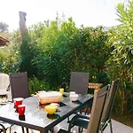 Climatisée 3 Pièces Pour 4 Pers., Avec Wifi, Parking Et Piscine - Proche - Fr-1-409-93 Gruissan