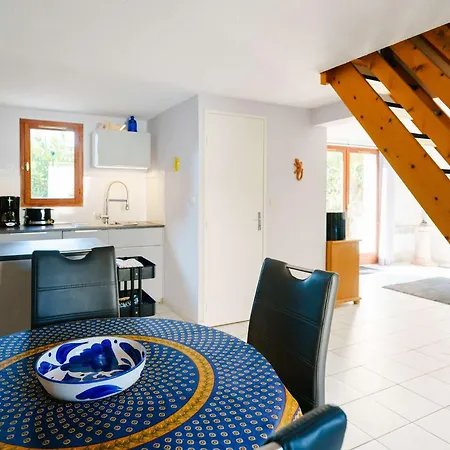 Climatisee 3 Pieces Pour 4 Pers., Avec Wifi, Parking Et Piscine - Proche - Fr-1-409-93 Villa Gruissan